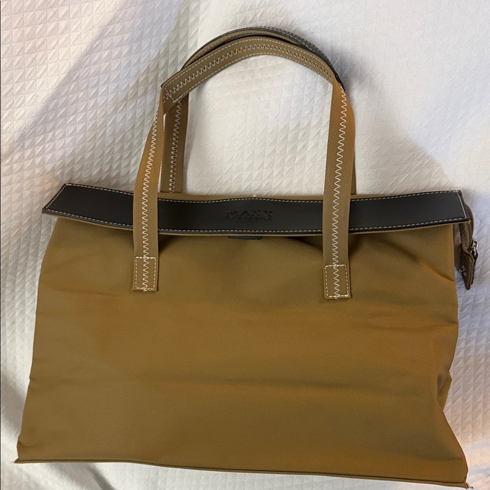 LIKE NEW ✨ MAXX NEW YORK Vintage Nylon Tote - Camel & Black Leather - Picture 2 of 13